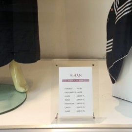 Pleksi  metal ayakli çerçeve